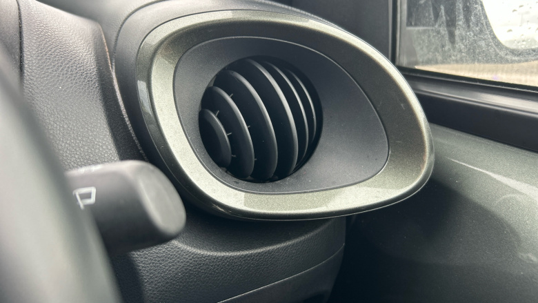 Toyota Aygo X 1.0 VVT-i Edge 5dr Petrol Hatchback